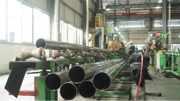 固溶處理:被忽略的“淬火重生”,如何決定不銹鋼管的壽命? 固溶處理:被忽略的“淬火重生”,如何決定不銹鋼管的壽命?