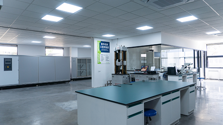 實(shí)驗(yàn)室內(nèi)部 實(shí)驗(yàn)室內(nèi)部